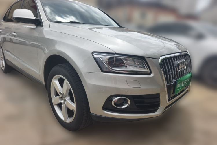 Used Audi Q5 2016 40 TFSI Technology Edition Front Right 45 Deg