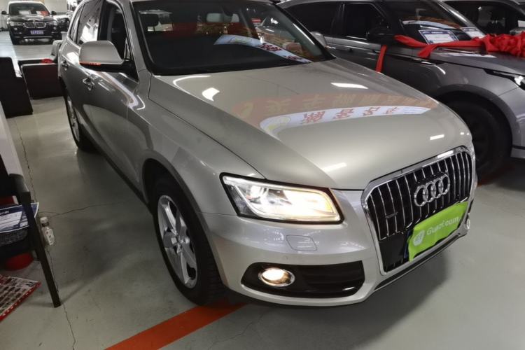Used Audi Q5 2016 40 TFSI Technology Edition Front Right 45 Deg