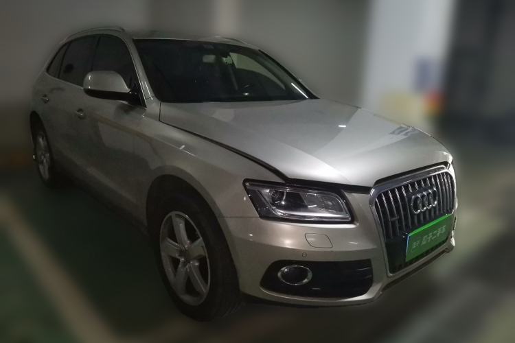 Used Audi Q5 2016 40 TFSI Technology Edition Front Right 45 Deg