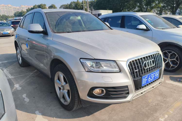 Used Audi Q5 2016 40 TFSI Technology Edition Front Right 45 Deg