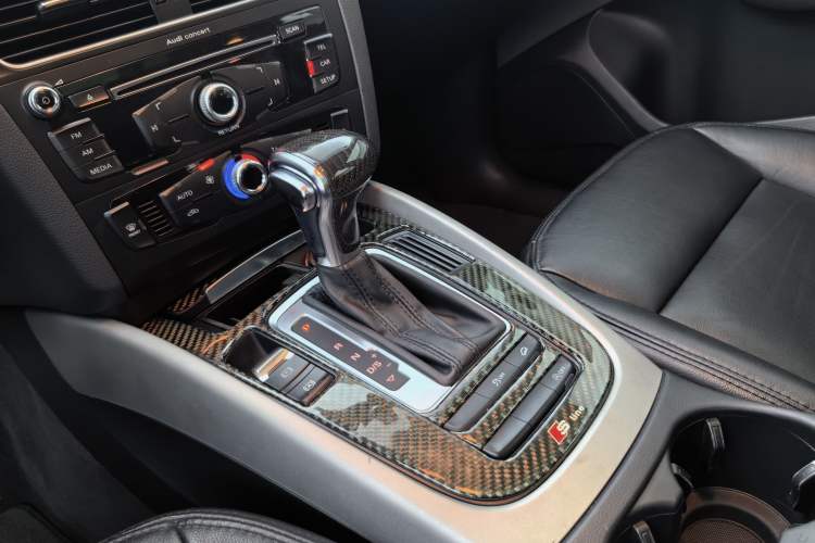 Used Audi Q5 2016 40 TFSI Trendy Edition Gear Lever