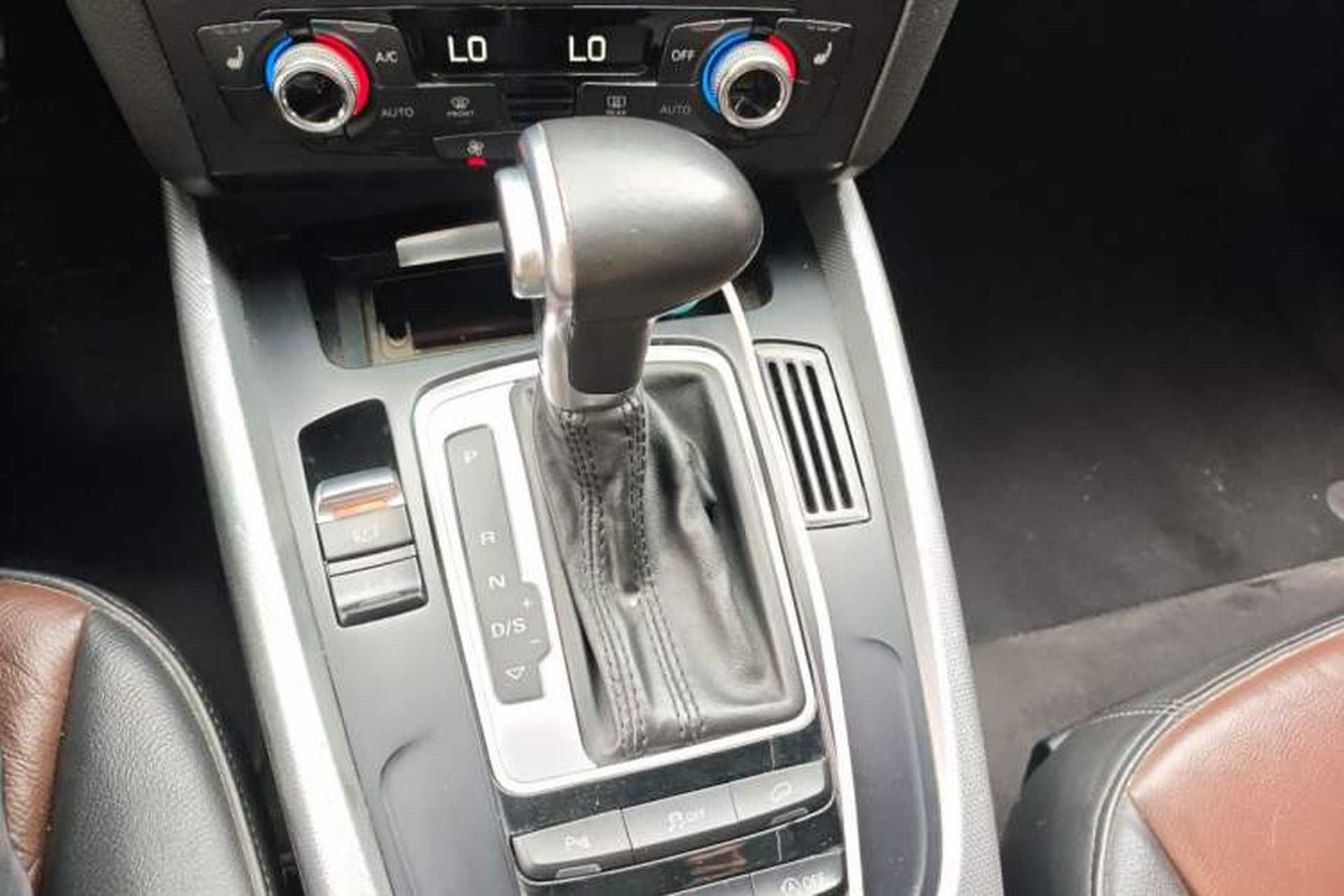 Used Audi Q5 2016 40 TFSI Technology Edition Gear Lever