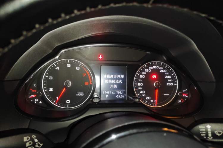 Used Audi Q5 2016 40 TFSI Technology Edition Instrument Cluster