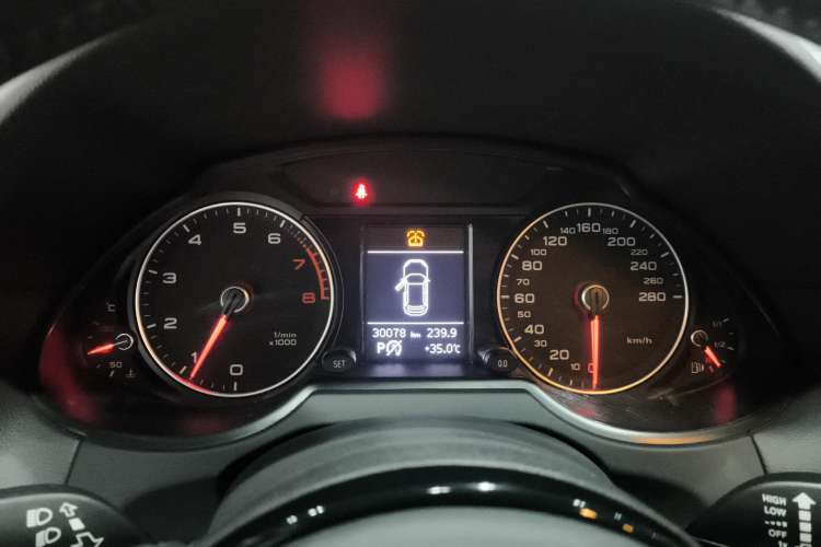 Used Audi Q5 2016 40 TFSI Trendy Edition Instrument Cluster