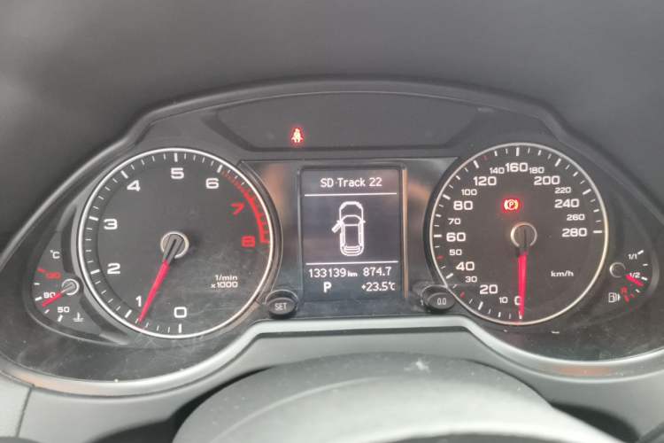 Used Audi Q5 2016 40 TFSI Trendy Edition Instrument Cluster