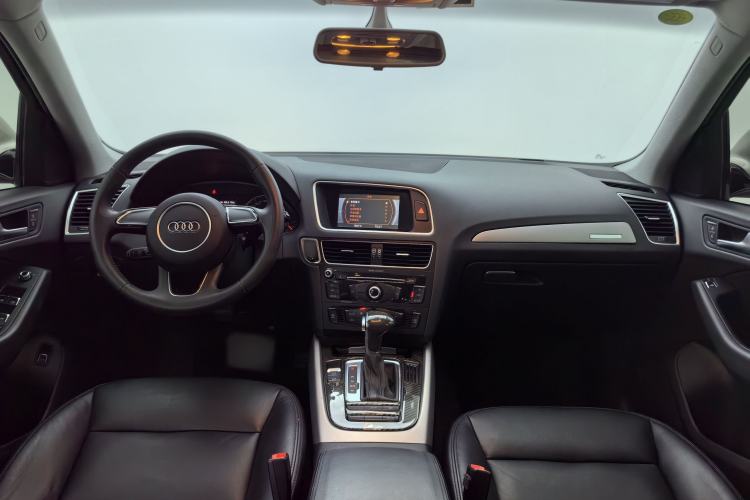 Used Audi Q5 2016 40 TFSI Trendy Edition Interior 1