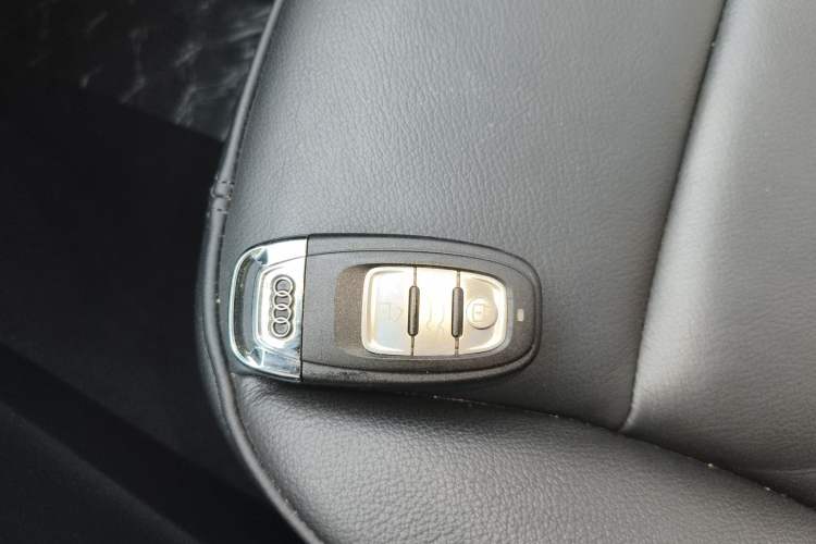 Used Audi Q5 2016 40 TFSI Technology Edition Interior 1