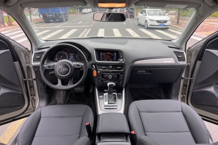 Used Audi Q5 2016 40 TFSI Trendy Edition Interior 2