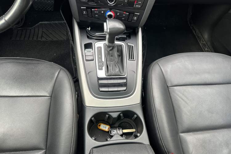 Used Audi Q5 2016 40 TFSI Trendy Edition Interior 3