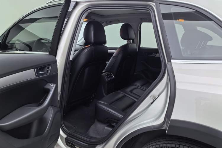 Used Audi Q5 2016 40 TFSI Trendy Edition Interior 6
