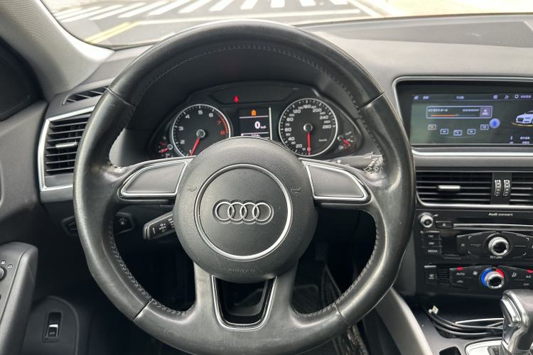 Used Audi Q5 2016 40 TFSI Trendy Edition Interior 7