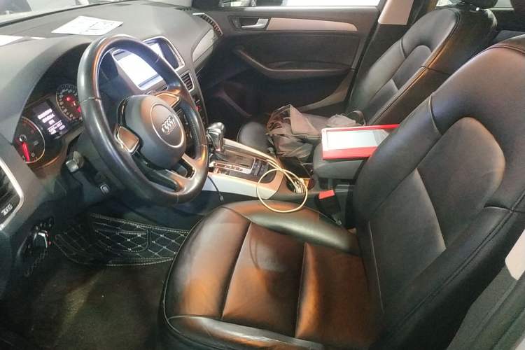 Used Audi Q5 2016 40 TFSI Trendy Edition Left Front Seat