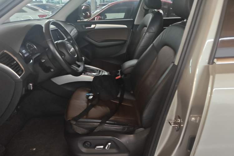Used Audi Q5 2016 40 TFSI Technology Edition Left Front Seat
