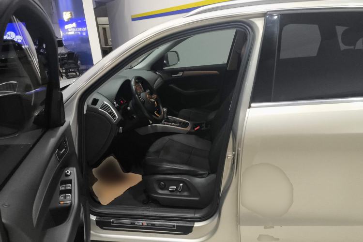 Used Audi Q5 2016 40 TFSI Trendy Edition Left Front Seat