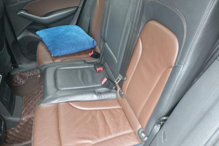 Used Audi Q5 2016 40 TFSI Technology Edition Left Rear Seat