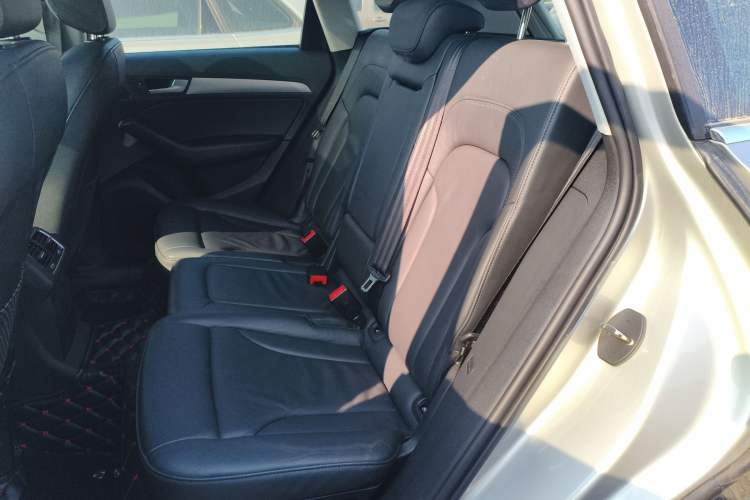 Used Audi Q5 2016 40 TFSI Technology Edition Left Rear Seat