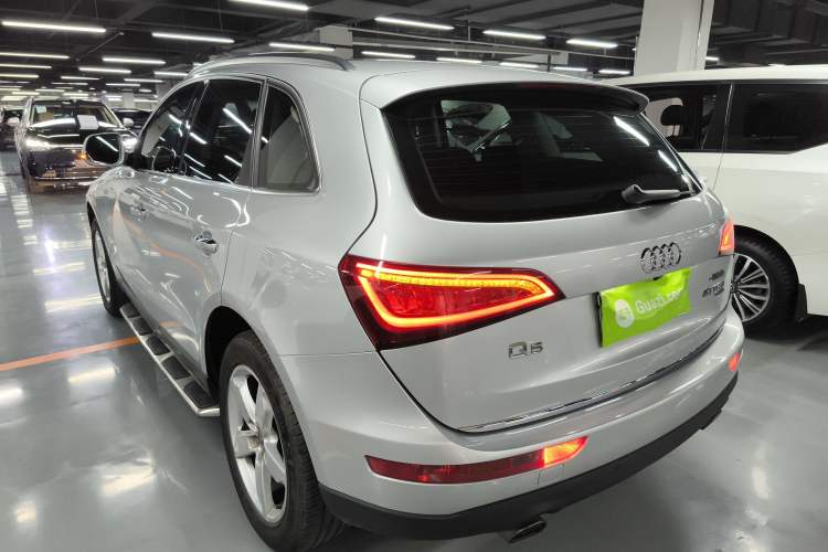 Used Audi Q5 2016 40 TFSI Technology Edition Rear Left 45 Deg
