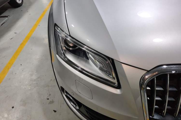 Used Audi Q5 2016 40 TFSI Comfort Model Right Front Headlight