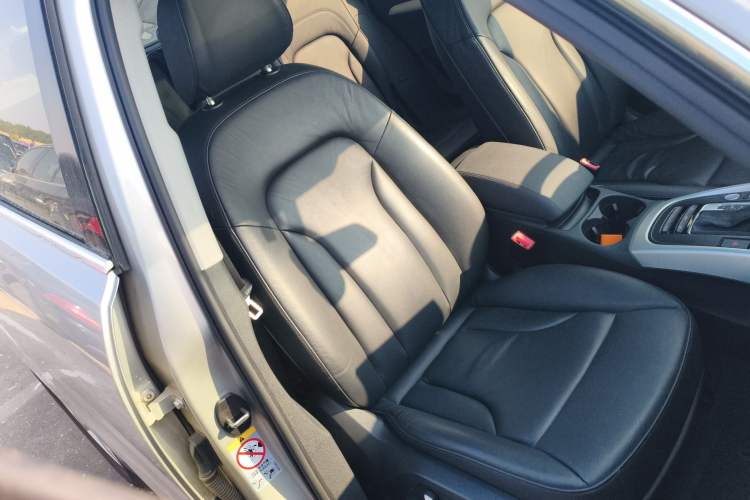 Used Audi Q5 2016 40 TFSI Technology Edition Right Front Seat