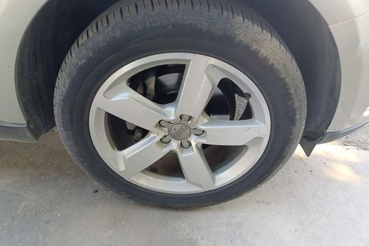 Used Audi Q5 2016 40 TFSI Technology Edition Right Front Wheel Hub