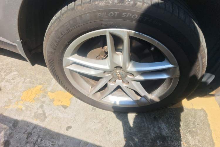 Used Audi Q5 2016 40 TFSI Technology Edition Right Front Wheel Hub