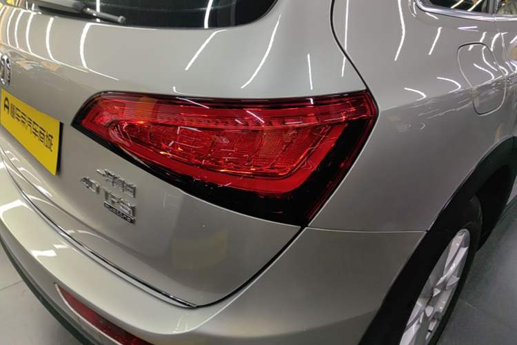 Used Audi Q5 2016 40 TFSI Trendy Edition Right Rear Taillight