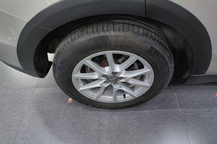 Used Audi Q5 2016 40 TFSI Trendy Edition Right Rear Wheel Hub