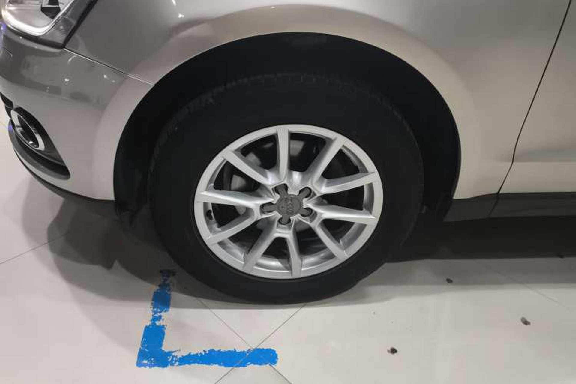 Used Audi Q5 2016 40 TFSI Trendy Edition Right Rear Wheel Hub