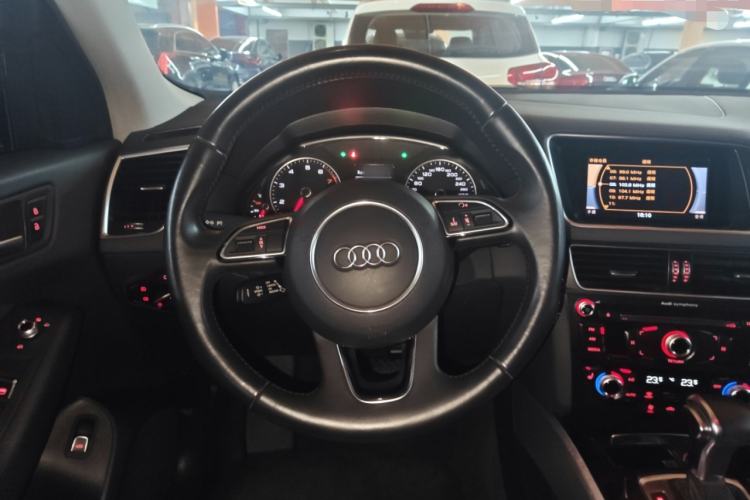 Used Audi Q5 2016 40 TFSI Technology Edition Steering Wheel