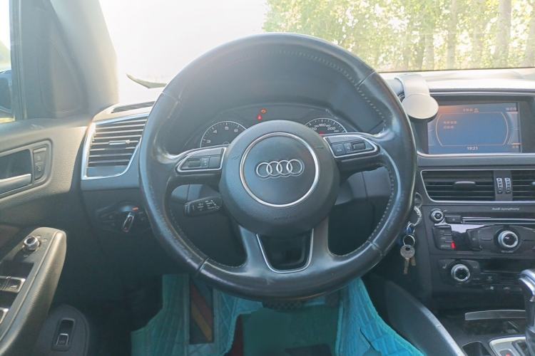 Used Audi Q5 2016 40 TFSI Technology Edition Steering Wheel