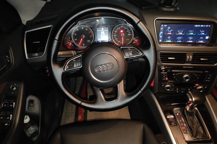 Used Audi Q5 2016 40 TFSI Technology Edition Steering Wheel