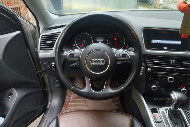 Used Audi Q5 2016 40 TFSI Technology Edition Steering Wheel