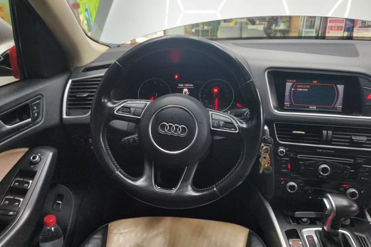 Used Audi Q5 2016 40 TFSI Technology Edition Steering Wheel