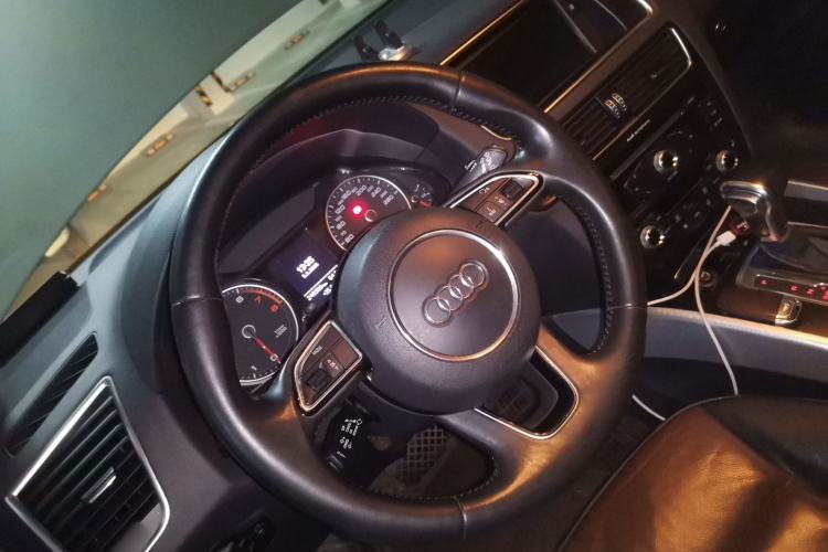 Used Audi Q5 2016 40 TFSI Technology Edition Steering Wheel