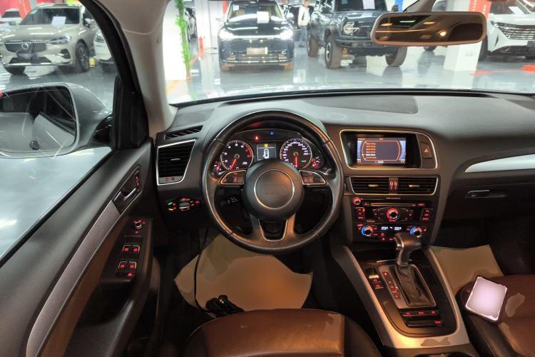 Used Audi Q5 2016 40 TFSI Technology Edition Steering Wheel