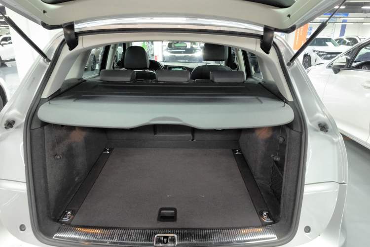 Used Audi Q5 2016 40 TFSI Technology Edition Trunk