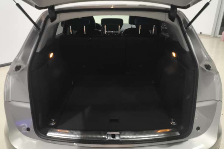 Used Audi Q5 2016 40 TFSI Trendy Edition Trunk