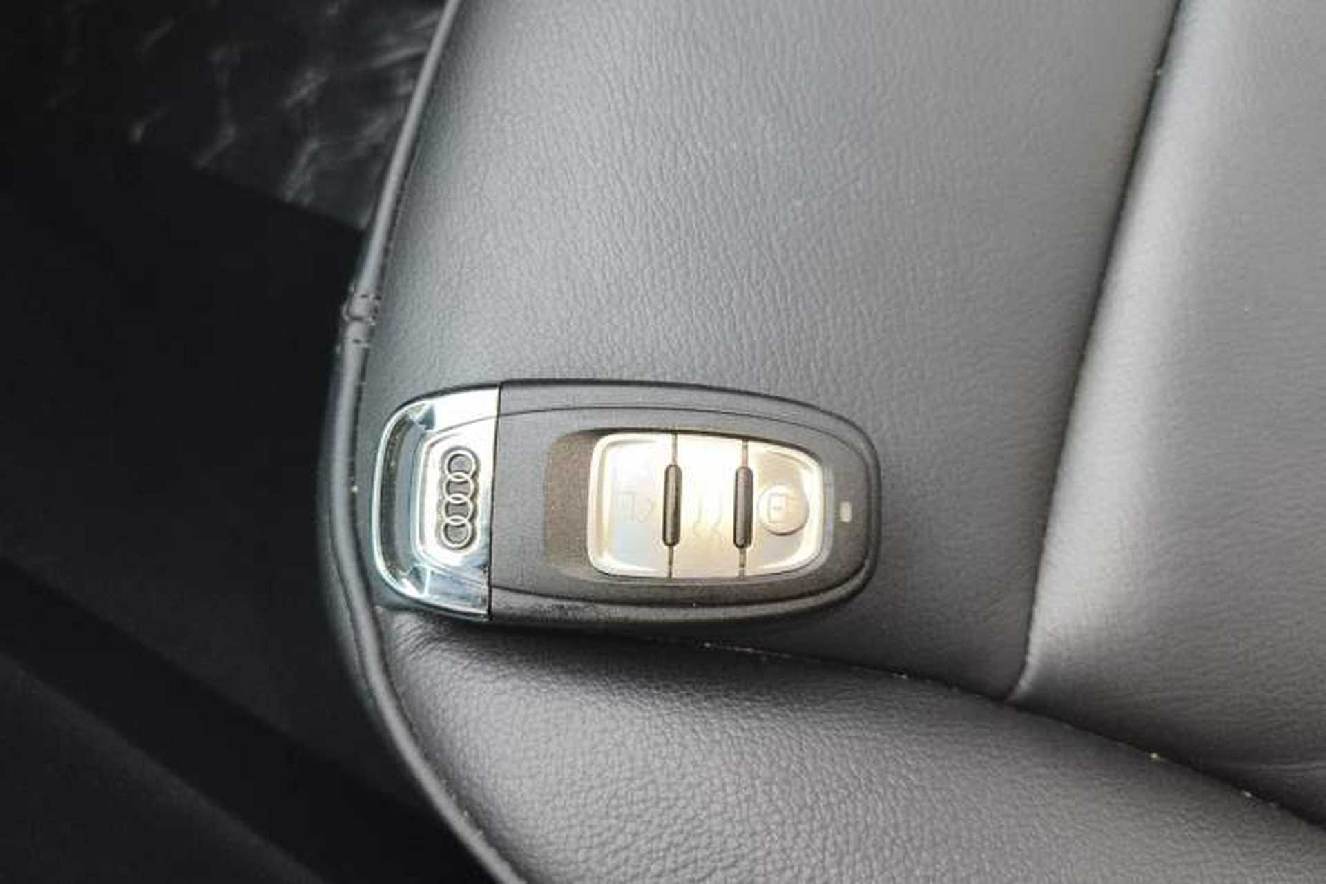 Used Audi Q5 2016 40 TFSI Technology Edition Vehicle Key