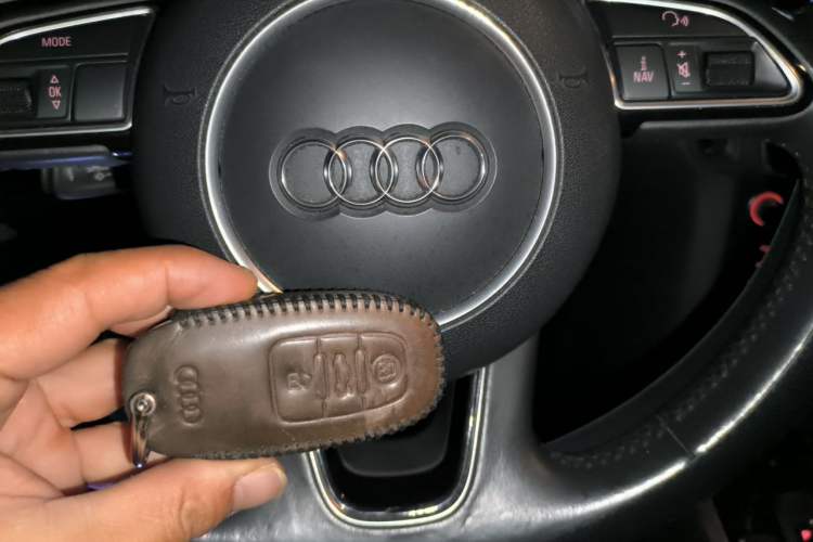 Used Audi Q5 2016 40 TFSI Trendy Edition Vehicle Key