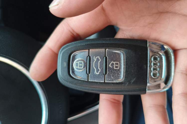 Used Audi Q5 2016 40 TFSI Trendy Edition Vehicle Key