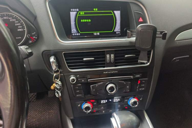 Used Audi Q5 2016 40 TFSI Technology Edition Audio And AC Panel