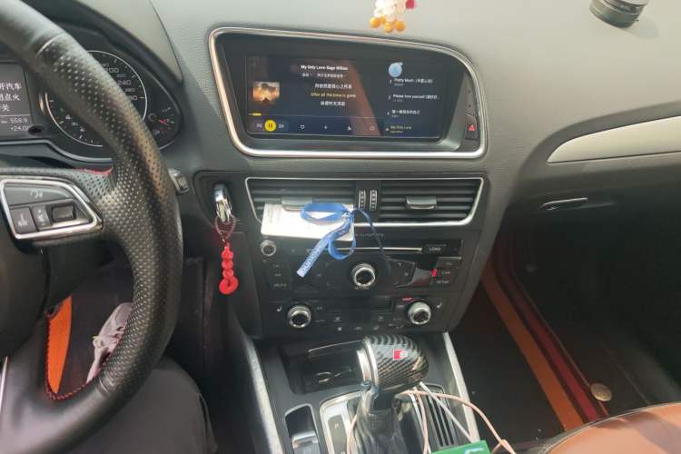 Used Audi Q5 2016 40 TFSI Technology Edition Audio And AC Panel