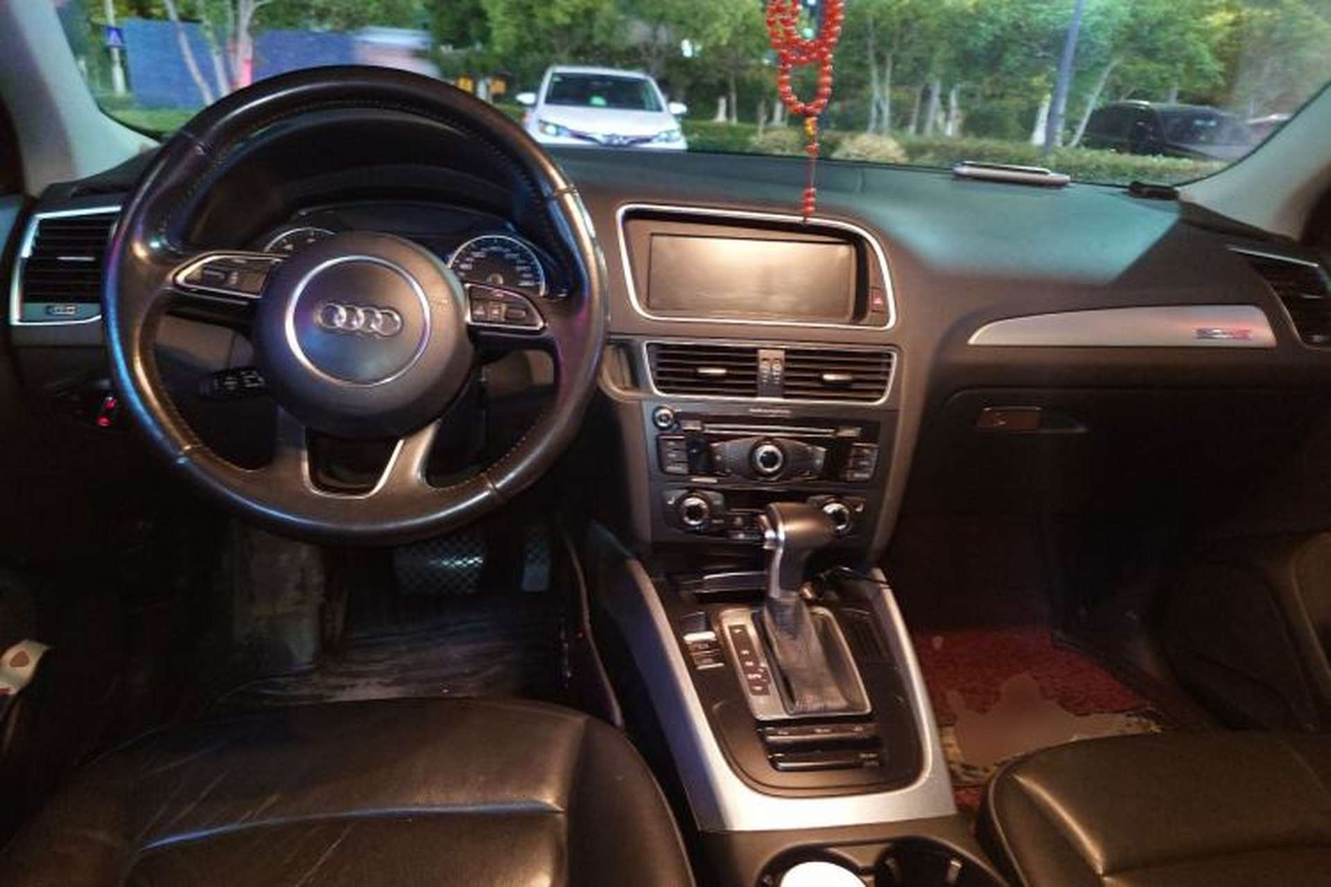 Used Audi Q5 2016 40 TFSI Technology Edition Center Console