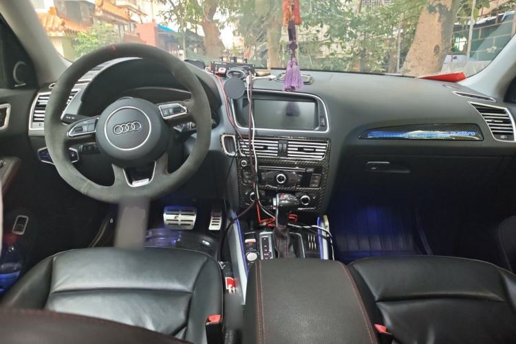 Used Audi Q5 2016 40 TFSI Special Edition Center Console