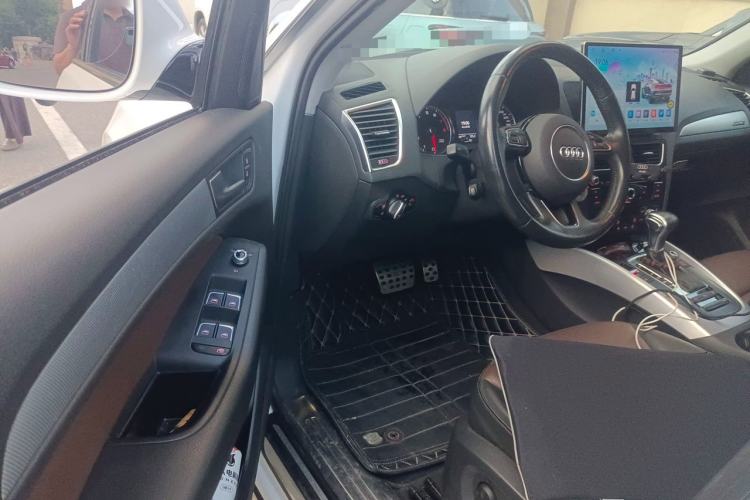 Used Audi Q5 2016 40 TFSI Technology Edition Driver Seat