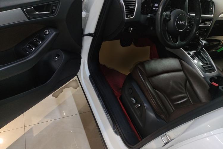 Used Audi Q5 2016 40 TFSI Technology Edition Driver Seat