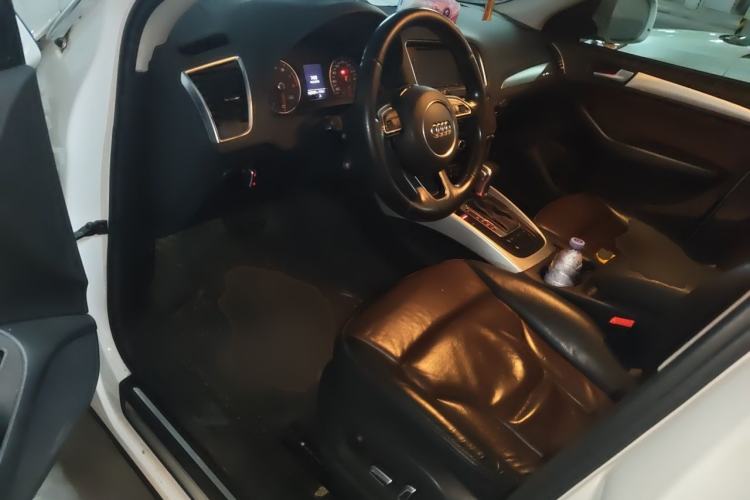 Used Audi Q5 2016 40 TFSI Technology Edition Driver Seat