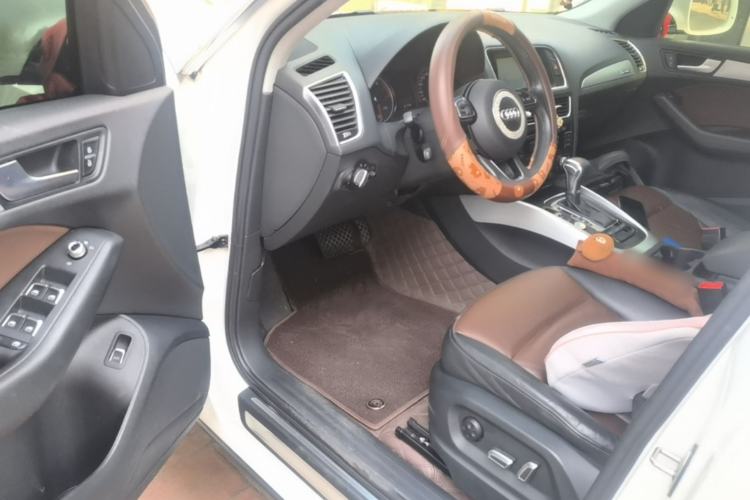 Used Audi Q5 2016 40 TFSI Technology Edition Driver Seat