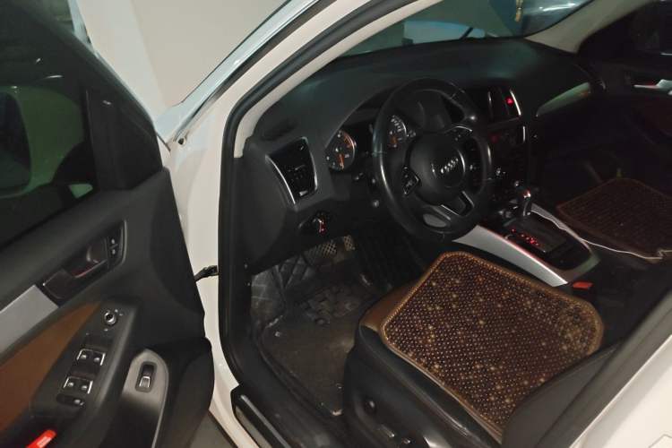 Used Audi Q5 2016 40 TFSI Technology Edition Driver Seat