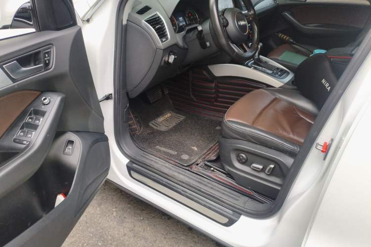 Used Audi Q5 2016 40 TFSI Technology Edition Driver Seat